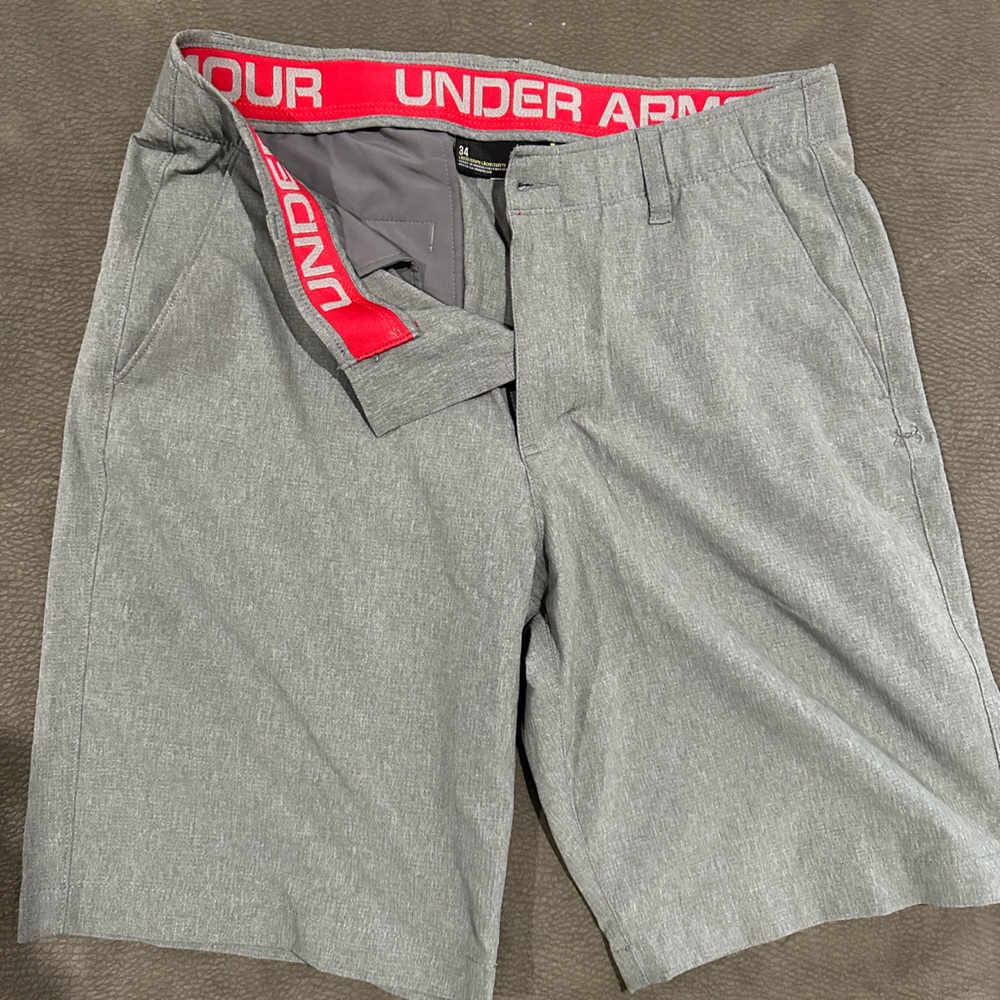 Under Armour golf shorts